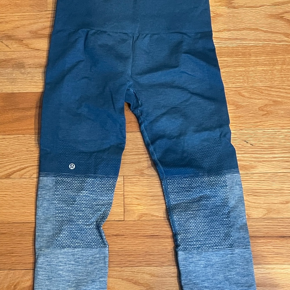 Lululemon crop size 2